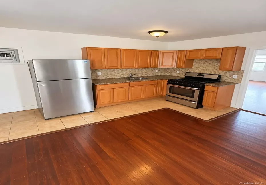 587 Southern Parkway, Hempstead, NY, 3 Bedrooms Bedrooms, 6 Rooms Rooms,1 BathroomBathrooms,Residential Lease,For Rent,Southern,0,1063694 587 Southern Parkway, Hempstead, NY, 3 Bedrooms Bedrooms, 6 Rooms Rooms,1 BathroomBathrooms,Residential Lease,For Rent,Southern,0,1063694