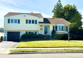 2 Radnor Court, Oyster Bay, NY, 3 Bedrooms Bedrooms, 7 Rooms Rooms,3 BathroomsBathrooms,Residential Lease,For Rent,Radnor,0,919352 2 Radnor Court, Oyster Bay, NY, 3 Bedrooms Bedrooms, 7 Rooms Rooms,3 BathroomsBathrooms,Residential Lease,For Rent,Radnor,0,919352
