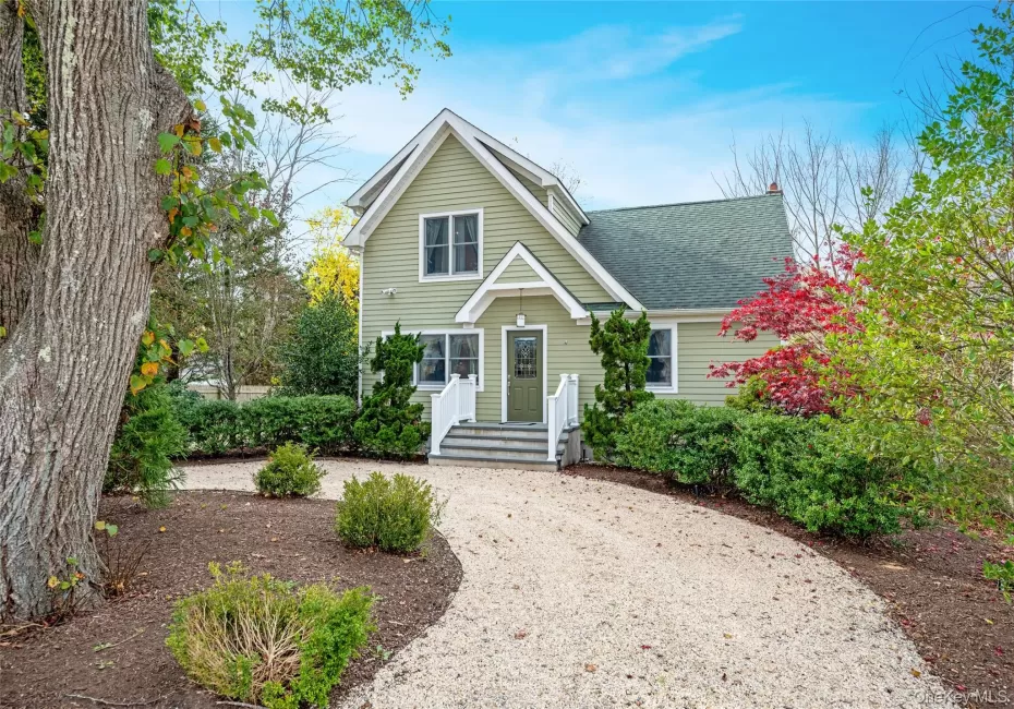 39 Depot Road, Southampton, NY, 4 Bedrooms Bedrooms, 10 Rooms Rooms,3 BathroomsBathrooms,Residential Lease,For Rent,Depot,0,1062646 39 Depot Road, Southampton, NY, 4 Bedrooms Bedrooms, 10 Rooms Rooms,3 BathroomsBathrooms,Residential Lease,For Rent,Depot,0,1062646