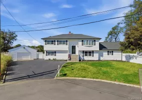 10 Gale Court, Brookhaven, NY, 5 Bedrooms Bedrooms, 10 Rooms Rooms,3 BathroomsBathrooms,Residential,For Rent,Gale,0,1063801 10 Gale Court, Brookhaven, NY, 5 Bedrooms Bedrooms, 10 Rooms Rooms,3 BathroomsBathrooms,Residential,For Rent,Gale,0,1063801