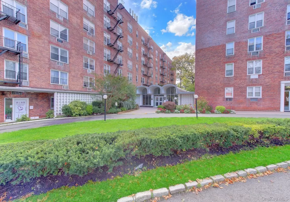 54-44 Little Neck Parkway, New York, NY, 1 Bedroom Bedrooms, 3 Rooms Rooms,1 BathroomBathrooms,Residential,For Rent,Little Neck,0,1058026 54-44 Little Neck Parkway, New York, NY, 1 Bedroom Bedrooms, 3 Rooms Rooms,1 BathroomBathrooms,Residential,For Rent,Little Neck,0,1058026