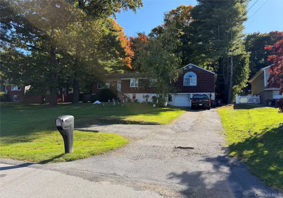38 Steiner Drive, Carmel, NY, 4 Bedrooms Bedrooms, 8 Rooms Rooms,2 BathroomsBathrooms,Residential,For Rent,Steiner,0,1063998 38 Steiner Drive, Carmel, NY, 4 Bedrooms Bedrooms, 8 Rooms Rooms,2 BathroomsBathrooms,Residential,For Rent,Steiner,0,1063998
