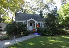 271 Lilac Lane, Smithtown, NY, 3 Bedrooms Bedrooms, 6 Rooms Rooms,1 BathroomBathrooms,Residential Lease,For Rent,Lilac,0,1063501 271 Lilac Lane, Smithtown, NY, 3 Bedrooms Bedrooms, 6 Rooms Rooms,1 BathroomBathrooms,Residential Lease,For Rent,Lilac,0,1063501