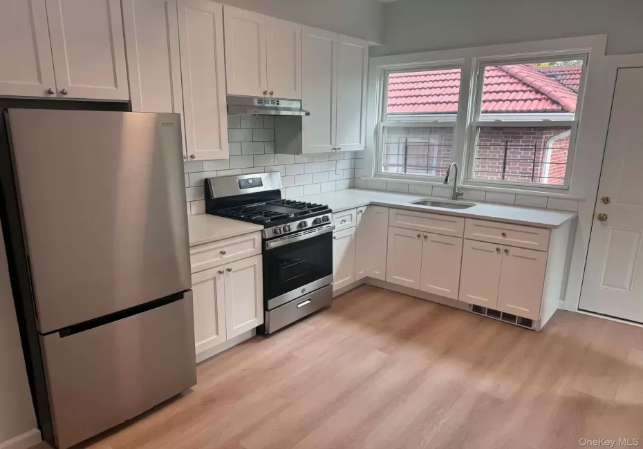401 7th Avenue, Mount Vernon, NY, 3 Bedrooms Bedrooms, 5 Rooms Rooms,1 BathroomBathrooms,Residential Lease,For Rent,7th,0,1064027 401 7th Avenue, Mount Vernon, NY, 3 Bedrooms Bedrooms, 5 Rooms Rooms,1 BathroomBathrooms,Residential Lease,For Rent,7th,0,1064027