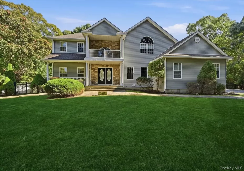 23 Moss Creek Lane, Brookhaven, NY, 5 Bedrooms Bedrooms, 11 Rooms Rooms,4 BathroomsBathrooms,Residential,For Rent,Moss Creek,0,1062088 23 Moss Creek Lane, Brookhaven, NY, 5 Bedrooms Bedrooms, 11 Rooms Rooms,4 BathroomsBathrooms,Residential,For Rent,Moss Creek,0,1062088