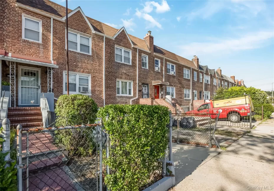 22533 Murdock Avenue, New York, NY, 3 Bedrooms Bedrooms, 7 Rooms Rooms,2 BathroomsBathrooms,Residential,For Rent,Murdock,0,1064092 22533 Murdock Avenue, New York, NY, 3 Bedrooms Bedrooms, 7 Rooms Rooms,2 BathroomsBathrooms,Residential,For Rent,Murdock,0,1064092