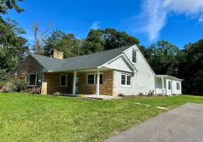 125 Main Street, Smithtown, NY, 4 Bedrooms Bedrooms, 9 Rooms Rooms,3 BathroomsBathrooms,Residential Lease,For Rent,Main,0,1062534 125 Main Street, Smithtown, NY, 4 Bedrooms Bedrooms, 9 Rooms Rooms,3 BathroomsBathrooms,Residential Lease,For Rent,Main,0,1062534