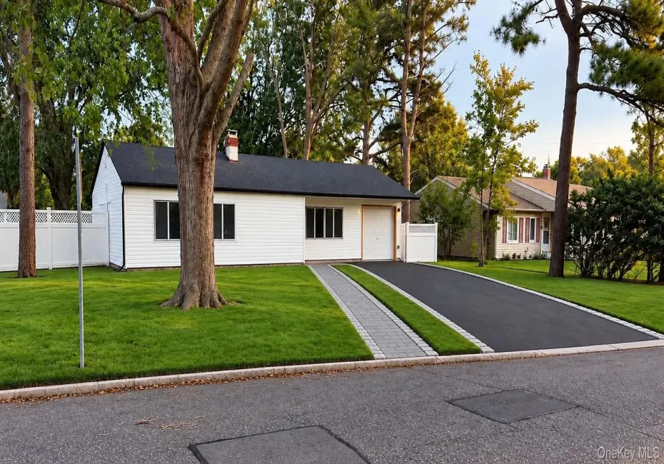 9 Balsam Drive, Brookhaven, NY, 3 Bedrooms Bedrooms, 5 Rooms Rooms,1 BathroomBathrooms,Residential,For Rent,Balsam,0,1063487 9 Balsam Drive, Brookhaven, NY, 3 Bedrooms Bedrooms, 5 Rooms Rooms,1 BathroomBathrooms,Residential,For Rent,Balsam,0,1063487