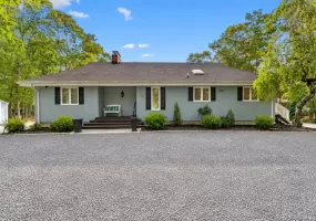 14 Quarter Road, Southampton, NY, 4 Bedrooms Bedrooms, 8 Rooms Rooms,2 BathroomsBathrooms,Residential,For Rent,Quarter,0,1063425 14 Quarter Road, Southampton, NY, 4 Bedrooms Bedrooms, 8 Rooms Rooms,2 BathroomsBathrooms,Residential,For Rent,Quarter,0,1063425