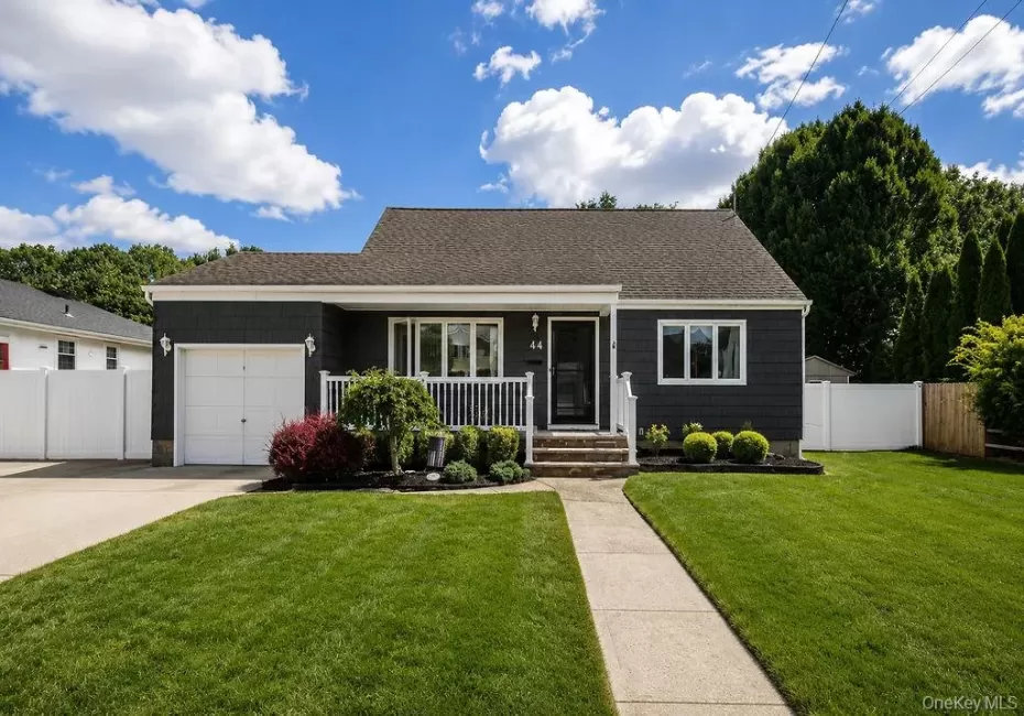 44 Sunset Avenue, Oyster Bay, NY, 5 Bedrooms Bedrooms, 8 Rooms Rooms,2 BathroomsBathrooms,Residential,For Rent,Sunset,0,1043151 44 Sunset Avenue, Oyster Bay, NY, 5 Bedrooms Bedrooms, 8 Rooms Rooms,2 BathroomsBathrooms,Residential,For Rent,Sunset,0,1043151