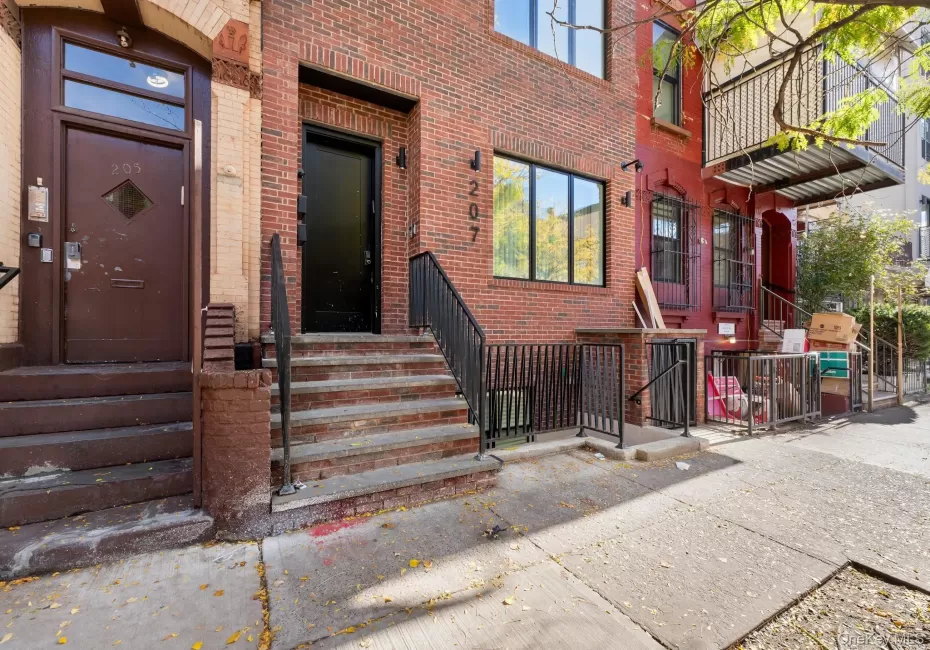 207 Lee Avenue, New York, NY, 5 Bedrooms Bedrooms, 8 Rooms Rooms,3 BathroomsBathrooms,Residential,For Rent,Lee,0,1063446 207 Lee Avenue, New York, NY, 5 Bedrooms Bedrooms, 8 Rooms Rooms,3 BathroomsBathrooms,Residential,For Rent,Lee,0,1063446