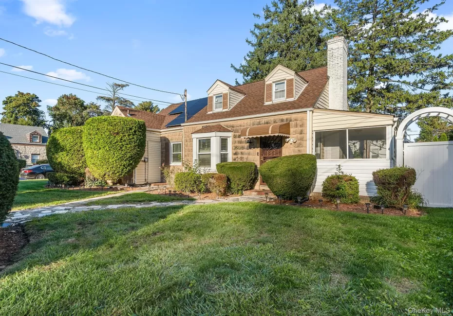 108 Beverly Road, Hempstead, NY, 3 Bedrooms Bedrooms, 8 Rooms Rooms,2 BathroomsBathrooms,Residential,For Rent,Beverly,0,1063558 108 Beverly Road, Hempstead, NY, 3 Bedrooms Bedrooms, 8 Rooms Rooms,2 BathroomsBathrooms,Residential,For Rent,Beverly,0,1063558
