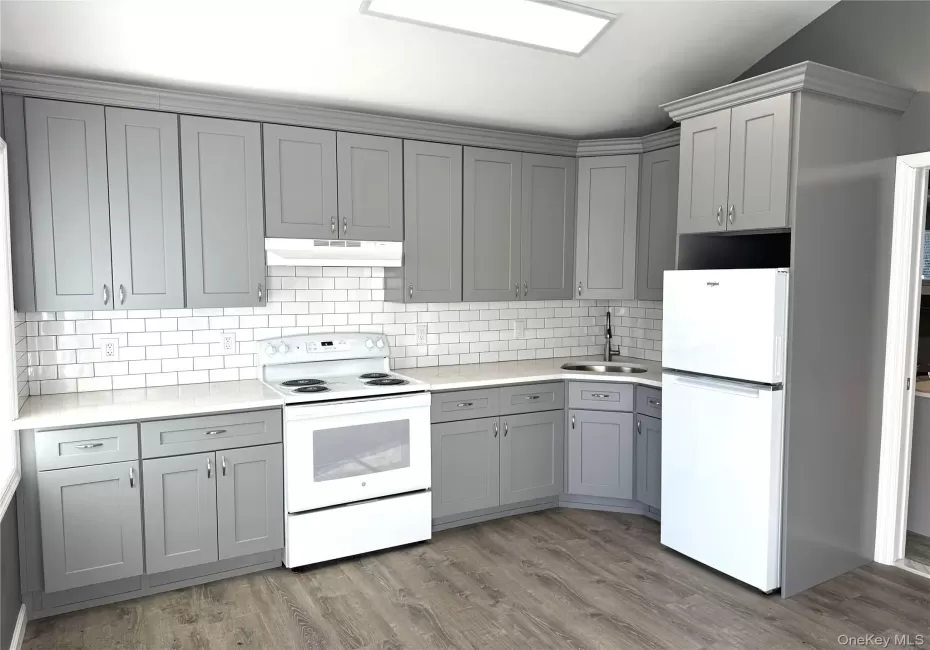 21 Collegeview Avenue, Poughkeepsie (town), NY, 2 Bedrooms Bedrooms, 4 Rooms Rooms,1 BathroomBathrooms,Residential Lease,For Rent,Collegeview,0,1064369 21 Collegeview Avenue, Poughkeepsie (town), NY, 2 Bedrooms Bedrooms, 4 Rooms Rooms,1 BathroomBathrooms,Residential Lease,For Rent,Collegeview,0,1064369