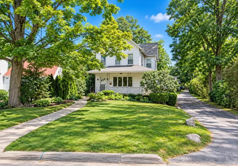 38 Stewart Place, Eastchester, NY, 3 Bedrooms Bedrooms, 7 Rooms Rooms,1 BathroomBathrooms,Residential Lease,For Rent,Stewart,0,1064685 38 Stewart Place, Eastchester, NY, 3 Bedrooms Bedrooms, 7 Rooms Rooms,1 BathroomBathrooms,Residential Lease,For Rent,Stewart,0,1064685