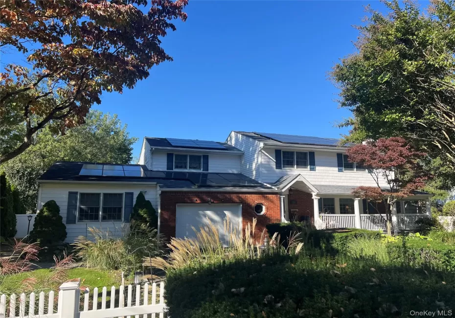 22 Emerson Avenue, Babylon, NY, 5 Bedrooms Bedrooms, 10 Rooms Rooms,3 BathroomsBathrooms,Residential,For Rent,Emerson,0,1064661 22 Emerson Avenue, Babylon, NY, 5 Bedrooms Bedrooms, 10 Rooms Rooms,3 BathroomsBathrooms,Residential,For Rent,Emerson,0,1064661