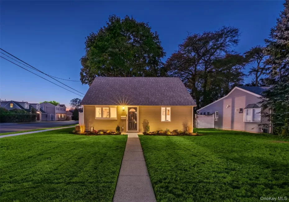 234 Division Avenue, Oyster Bay, NY, 4 Bedrooms Bedrooms, 6 Rooms Rooms,1 BathroomBathrooms,Residential,For Rent,Division,0,1062275 234 Division Avenue, Oyster Bay, NY, 4 Bedrooms Bedrooms, 6 Rooms Rooms,1 BathroomBathrooms,Residential,For Rent,Division,0,1062275