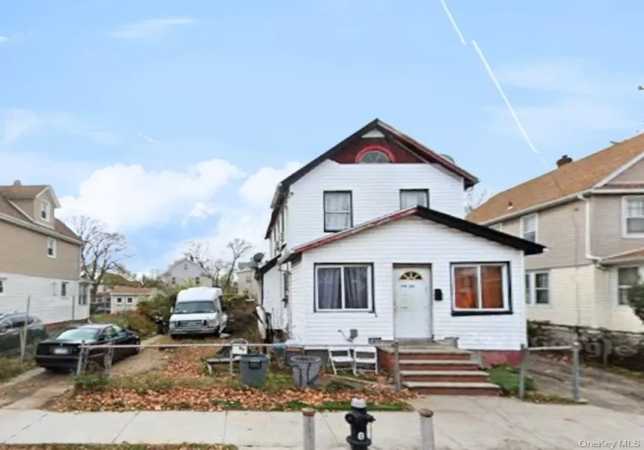 11406 Bedell Street, New York, NY, 2 Bedrooms Bedrooms, 4 Rooms Rooms,1 BathroomBathrooms,Residential,For Rent,Bedell,0,1064894 11406 Bedell Street, New York, NY, 2 Bedrooms Bedrooms, 4 Rooms Rooms,1 BathroomBathrooms,Residential,For Rent,Bedell,0,1064894