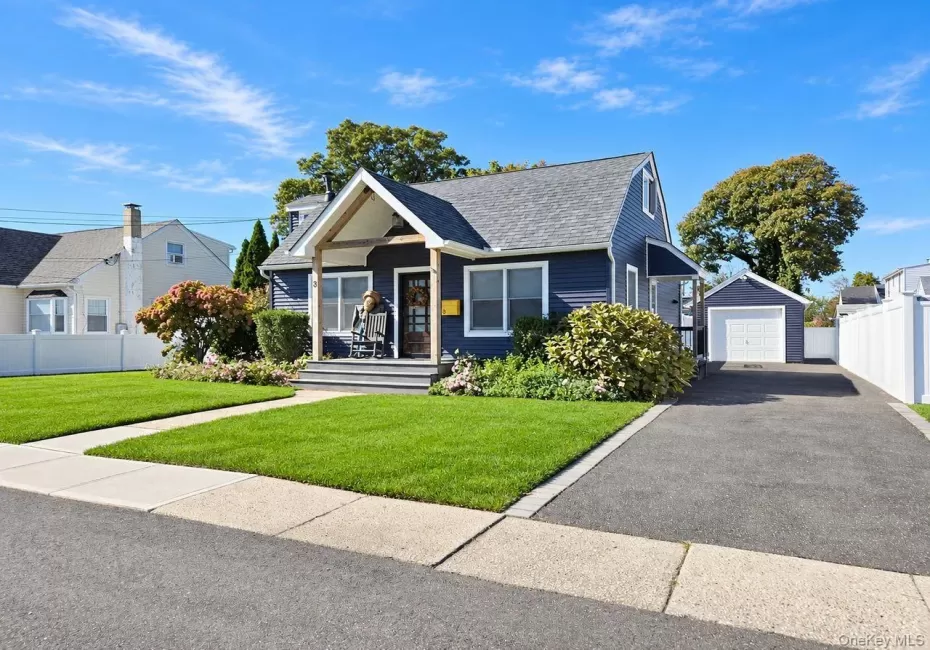 8 Perry Place, Brookhaven, NY, 4 Bedrooms Bedrooms, 7 Rooms Rooms,2 BathroomsBathrooms,Residential,For Rent,Perry,0,1064820 8 Perry Place, Brookhaven, NY, 4 Bedrooms Bedrooms, 7 Rooms Rooms,2 BathroomsBathrooms,Residential,For Rent,Perry,0,1064820