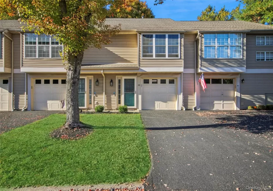 Desirable Elmcrest Community Desirable Elmcrest Community