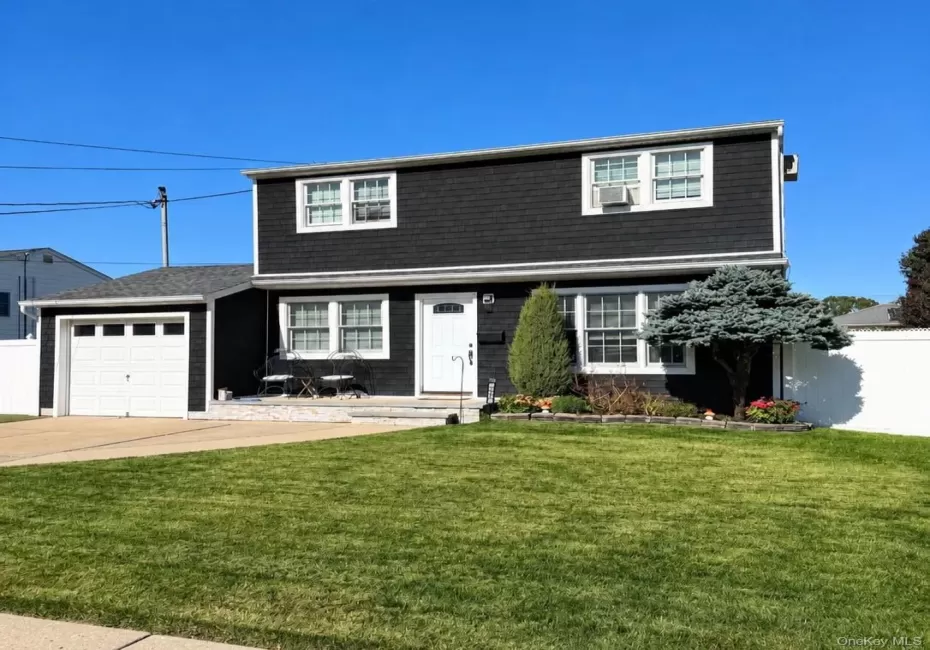 267 Michigan Avenue, Oyster Bay, NY, 5 Bedrooms Bedrooms, 15 Rooms Rooms,2 BathroomsBathrooms,Residential,For Rent,Michigan,0,1064879 267 Michigan Avenue, Oyster Bay, NY, 5 Bedrooms Bedrooms, 15 Rooms Rooms,2 BathroomsBathrooms,Residential,For Rent,Michigan,0,1064879