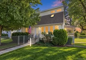 2176 6th Street, Hempstead, NY, 5 Bedrooms Bedrooms, 12 Rooms Rooms,3 BathroomsBathrooms,Residential,For Rent,6th,0,1064971 2176 6th Street, Hempstead, NY, 5 Bedrooms Bedrooms, 12 Rooms Rooms,3 BathroomsBathrooms,Residential,For Rent,6th,0,1064971