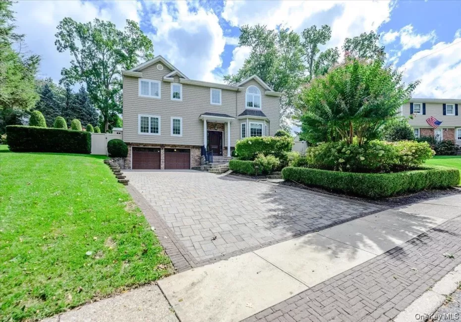76 Bay Road, Huntington, NY, 4 Bedrooms Bedrooms, 9 Rooms Rooms,4 BathroomsBathrooms,Residential,For Rent,Bay,0,1063288 76 Bay Road, Huntington, NY, 4 Bedrooms Bedrooms, 9 Rooms Rooms,4 BathroomsBathrooms,Residential,For Rent,Bay,0,1063288