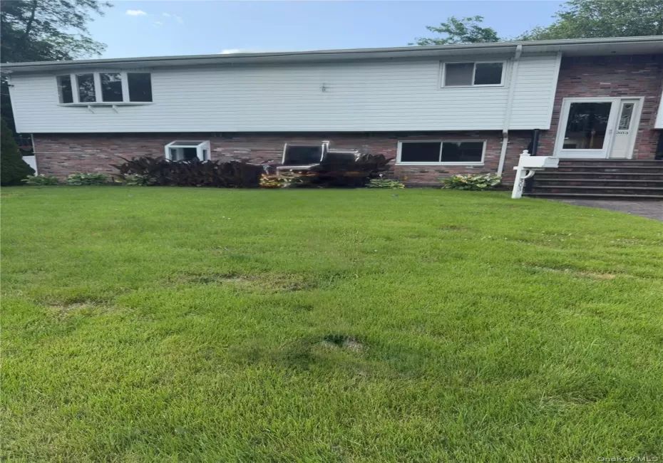 303 Alfred Street, Babylon, NY, 1 Bedroom Bedrooms, 3 Rooms Rooms,1 BathroomBathrooms,Residential Lease,For Rent,Alfred,0,1064998 303 Alfred Street, Babylon, NY, 1 Bedroom Bedrooms, 3 Rooms Rooms,1 BathroomBathrooms,Residential Lease,For Rent,Alfred,0,1064998
