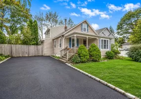 34 19th Street, Huntington, NY, 3 Bedrooms Bedrooms, 10 Rooms Rooms,2 BathroomsBathrooms,Residential,For Rent,19th,0,1064963 34 19th Street, Huntington, NY, 3 Bedrooms Bedrooms, 10 Rooms Rooms,2 BathroomsBathrooms,Residential,For Rent,19th,0,1064963
