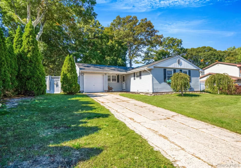 12 Mountain Street, Brookhaven, NY, 3 Bedrooms Bedrooms, 9 Rooms Rooms,2 BathroomsBathrooms,Residential,For Rent,Mountain,0,1061438 12 Mountain Street, Brookhaven, NY, 3 Bedrooms Bedrooms, 9 Rooms Rooms,2 BathroomsBathrooms,Residential,For Rent,Mountain,0,1061438