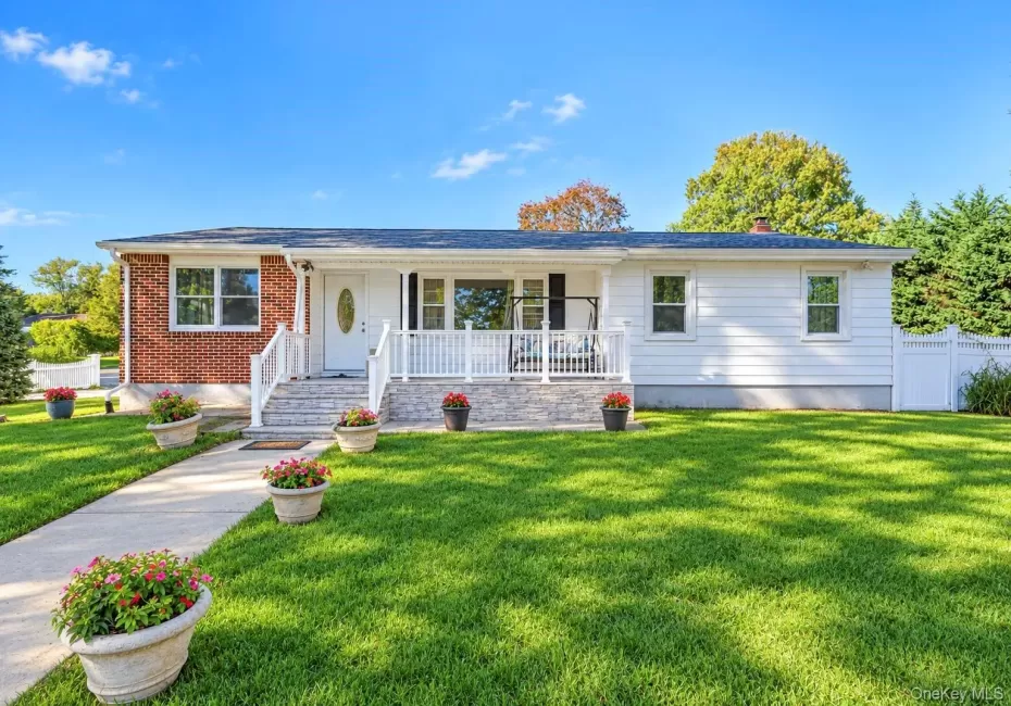 431 Blue Point Road, Brookhaven, NY, 4 Bedrooms Bedrooms, 6 Rooms Rooms,3 BathroomsBathrooms,Residential,For Rent,Blue Point,0,1064995 431 Blue Point Road, Brookhaven, NY, 4 Bedrooms Bedrooms, 6 Rooms Rooms,3 BathroomsBathrooms,Residential,For Rent,Blue Point,0,1064995