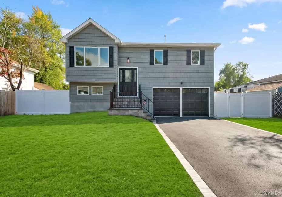 124 Ithaca Street, Islip, NY, 4 Bedrooms Bedrooms, 12 Rooms Rooms,2 BathroomsBathrooms,Residential,For Rent,Ithaca,0,1064788 124 Ithaca Street, Islip, NY, 4 Bedrooms Bedrooms, 12 Rooms Rooms,2 BathroomsBathrooms,Residential,For Rent,Ithaca,0,1064788