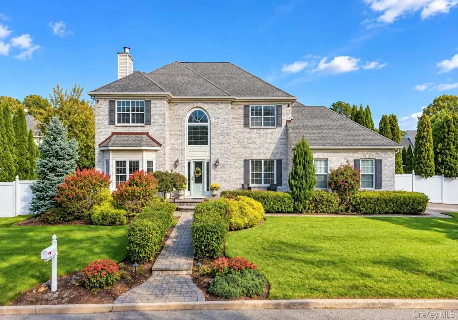 18 Adamson Street, Brookhaven, NY, 4 Bedrooms Bedrooms, 9 Rooms Rooms,2 BathroomsBathrooms,Residential,For Rent,Adamson,0,1065193 18 Adamson Street, Brookhaven, NY, 4 Bedrooms Bedrooms, 9 Rooms Rooms,2 BathroomsBathrooms,Residential,For Rent,Adamson,0,1065193