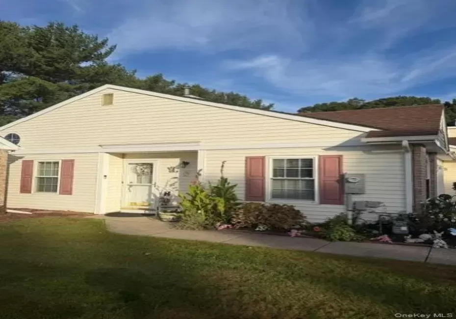 12 Pheasant Trail, Brookhaven, NY, 2 Bedrooms Bedrooms, 4 Rooms Rooms,2 BathroomsBathrooms,Residential,For Rent,Pheasant,0,1065140 12 Pheasant Trail, Brookhaven, NY, 2 Bedrooms Bedrooms, 4 Rooms Rooms,2 BathroomsBathrooms,Residential,For Rent,Pheasant,0,1065140