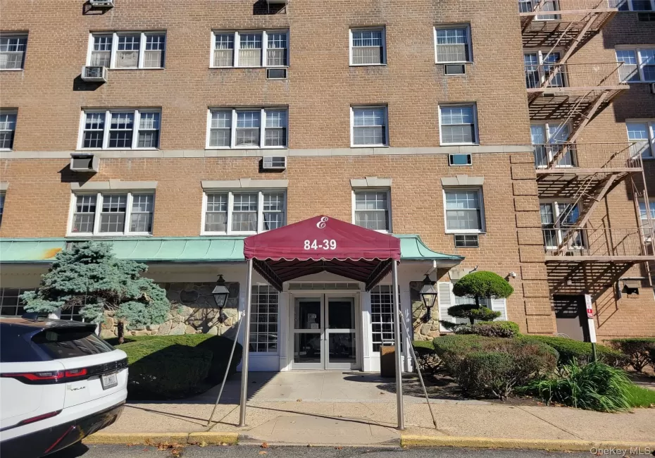 84-39 153rd Avenue, New York, NY, 2 Bedrooms Bedrooms, 5 Rooms Rooms,2 BathroomsBathrooms,Residential,For Rent,153rd,0,1065109 84-39 153rd Avenue, New York, NY, 2 Bedrooms Bedrooms, 5 Rooms Rooms,2 BathroomsBathrooms,Residential,For Rent,153rd,0,1065109