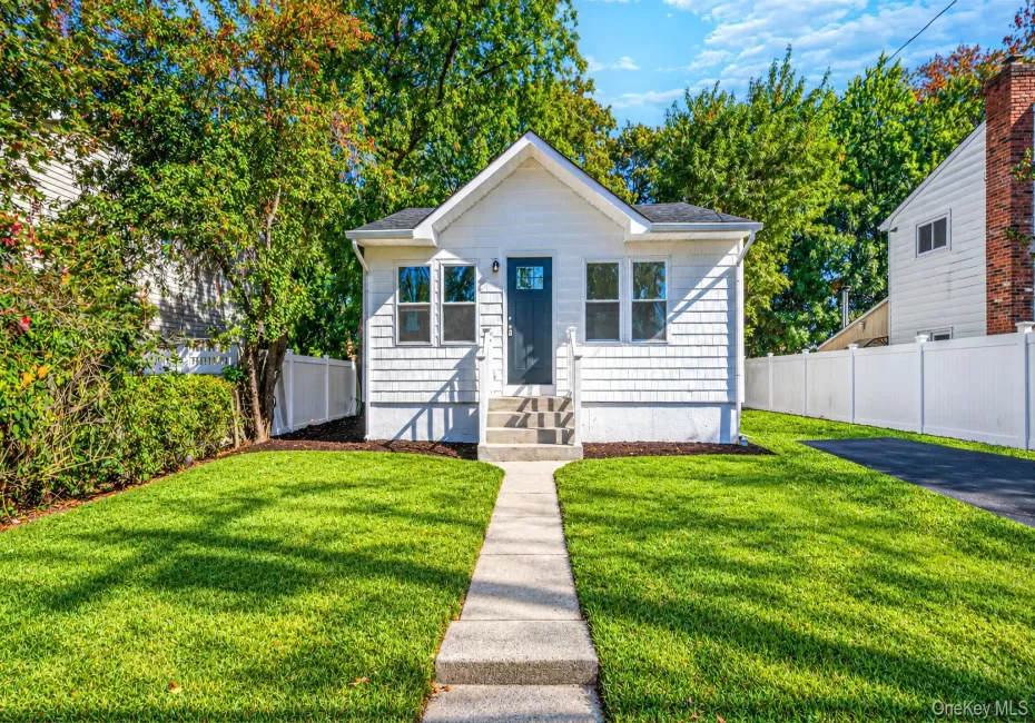 340 Indiana Avenue, Babylon, NY, 3 Bedrooms Bedrooms, 6 Rooms Rooms,2 BathroomsBathrooms,Residential,For Rent,Indiana,0,1063846 340 Indiana Avenue, Babylon, NY, 3 Bedrooms Bedrooms, 6 Rooms Rooms,2 BathroomsBathrooms,Residential,For Rent,Indiana,0,1063846