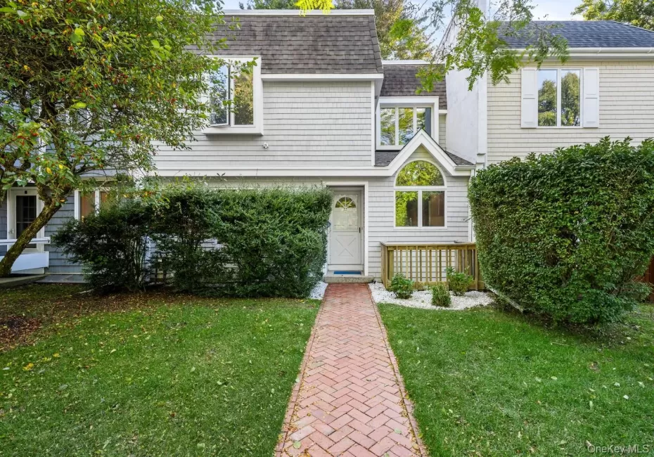 73 Gingerbread Lane, East Hampton, NY, 3 Bedrooms Bedrooms, 8 Rooms Rooms,3 BathroomsBathrooms,Residential,For Rent,Gingerbread,0,1065368 73 Gingerbread Lane, East Hampton, NY, 3 Bedrooms Bedrooms, 8 Rooms Rooms,3 BathroomsBathrooms,Residential,For Rent,Gingerbread,0,1065368