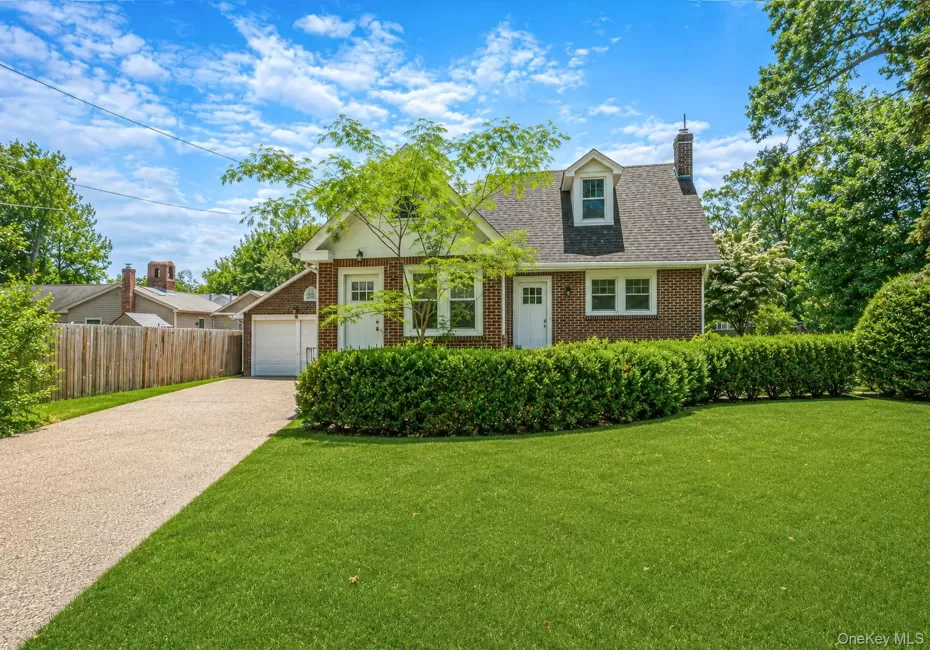 44 Elizabeth Avenue, Smithtown, NY, 4 Bedrooms Bedrooms, 8 Rooms Rooms,2 BathroomsBathrooms,Residential,For Rent,Elizabeth,0,1065352 44 Elizabeth Avenue, Smithtown, NY, 4 Bedrooms Bedrooms, 8 Rooms Rooms,2 BathroomsBathrooms,Residential,For Rent,Elizabeth,0,1065352