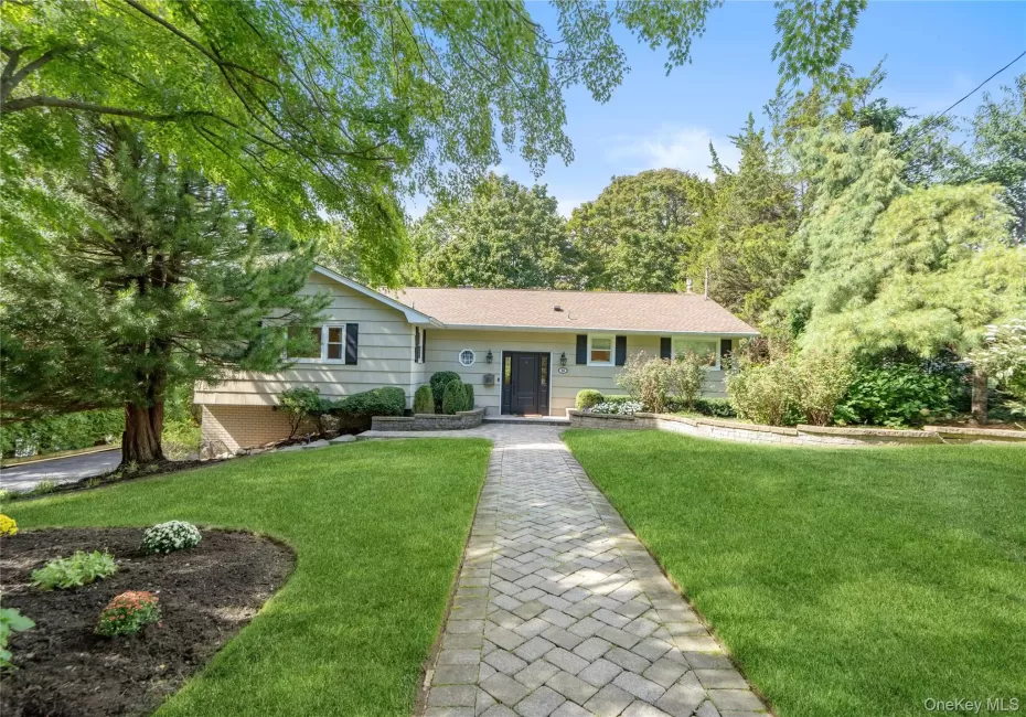 35 John Daves Lane, Huntington, NY, 4 Bedrooms Bedrooms, 8 Rooms Rooms,3 BathroomsBathrooms,Residential,For Rent,John Daves,0,1058769 35 John Daves Lane, Huntington, NY, 4 Bedrooms Bedrooms, 8 Rooms Rooms,3 BathroomsBathrooms,Residential,For Rent,John Daves,0,1058769