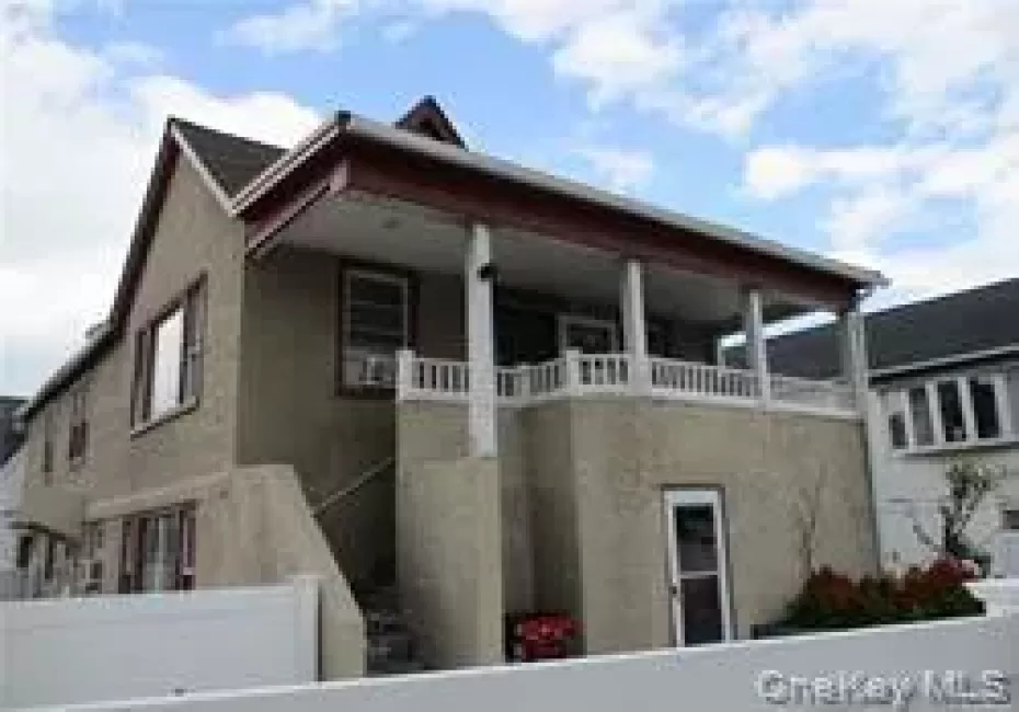 56 Malone Avenue, Hempstead, NY, 3 Bedrooms Bedrooms, 7 Rooms Rooms,1 BathroomBathrooms,Residential Lease,For Rent,Malone,0,1062589 56 Malone Avenue, Hempstead, NY, 3 Bedrooms Bedrooms, 7 Rooms Rooms,1 BathroomBathrooms,Residential Lease,For Rent,Malone,0,1062589