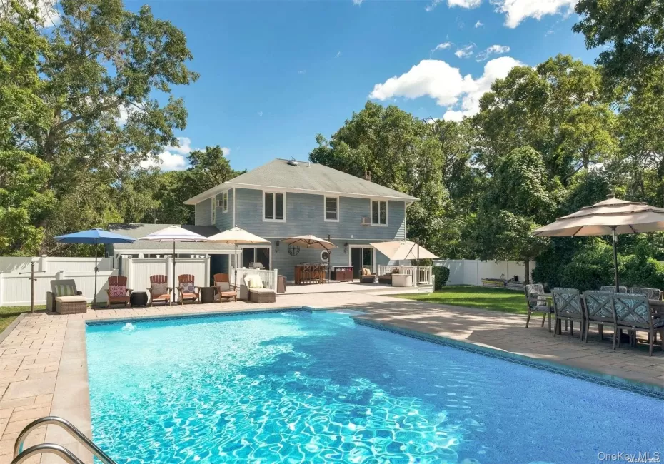 16 Norbury Road, Southampton, NY, 4 Bedrooms Bedrooms, 8 Rooms Rooms,2 BathroomsBathrooms,Residential Lease,For Rent,Norbury,0,1065884 16 Norbury Road, Southampton, NY, 4 Bedrooms Bedrooms, 8 Rooms Rooms,2 BathroomsBathrooms,Residential Lease,For Rent,Norbury,0,1065884