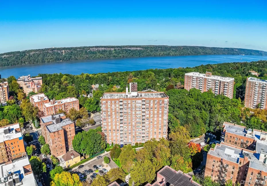 3935 Blackstone Avenue, New York, NY, 1 Bedroom Bedrooms, 4 Rooms Rooms,1 BathroomBathrooms,Residential,For Rent,Blackstone,0,1060624 3935 Blackstone Avenue, New York, NY, 1 Bedroom Bedrooms, 4 Rooms Rooms,1 BathroomBathrooms,Residential,For Rent,Blackstone,0,1060624
