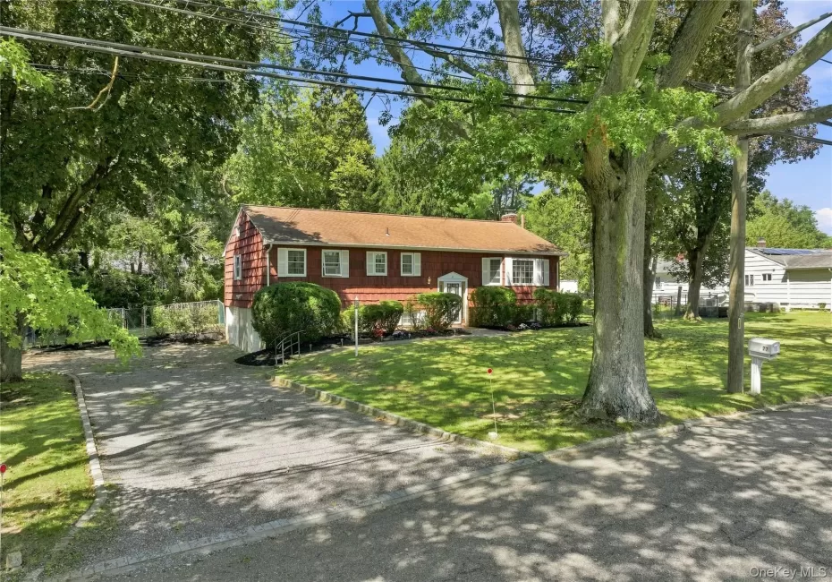 77 Whitson Road, Huntington, NY, 5 Bedrooms Bedrooms, 8 Rooms Rooms,2 BathroomsBathrooms,Residential,For Rent,Whitson,0,1065718 77 Whitson Road, Huntington, NY, 5 Bedrooms Bedrooms, 8 Rooms Rooms,2 BathroomsBathrooms,Residential,For Rent,Whitson,0,1065718