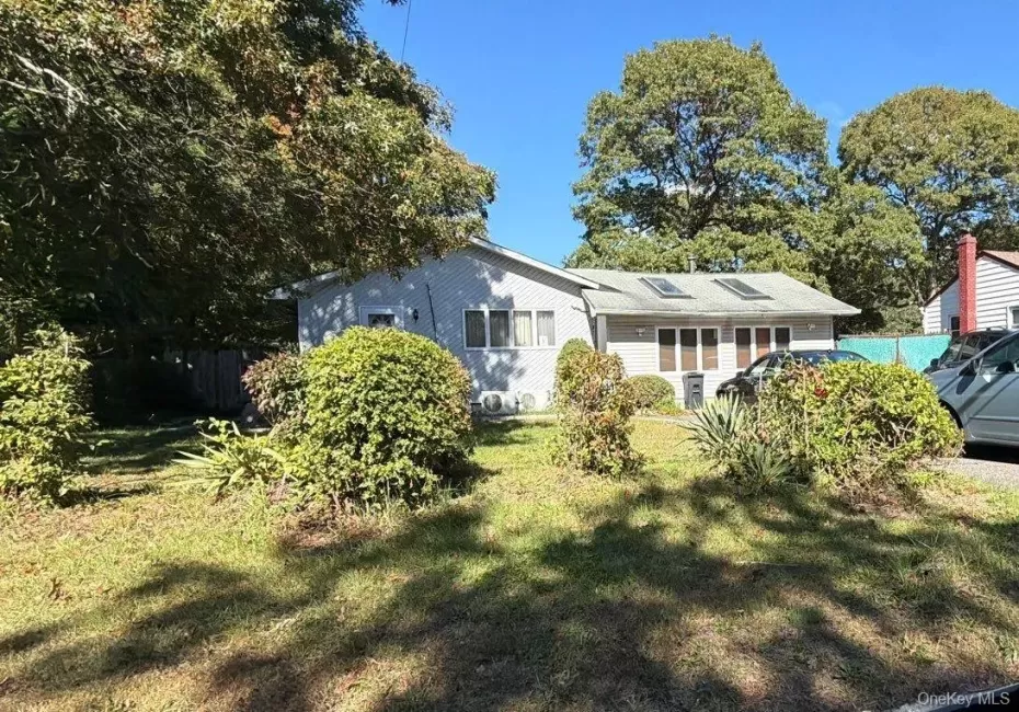 5475 Expressway Drive, Brookhaven, NY, 5 Bedrooms Bedrooms, 9 Rooms Rooms,2 BathroomsBathrooms,Residential,For Rent,Expressway,0,1065705 5475 Expressway Drive, Brookhaven, NY, 5 Bedrooms Bedrooms, 9 Rooms Rooms,2 BathroomsBathrooms,Residential,For Rent,Expressway,0,1065705
