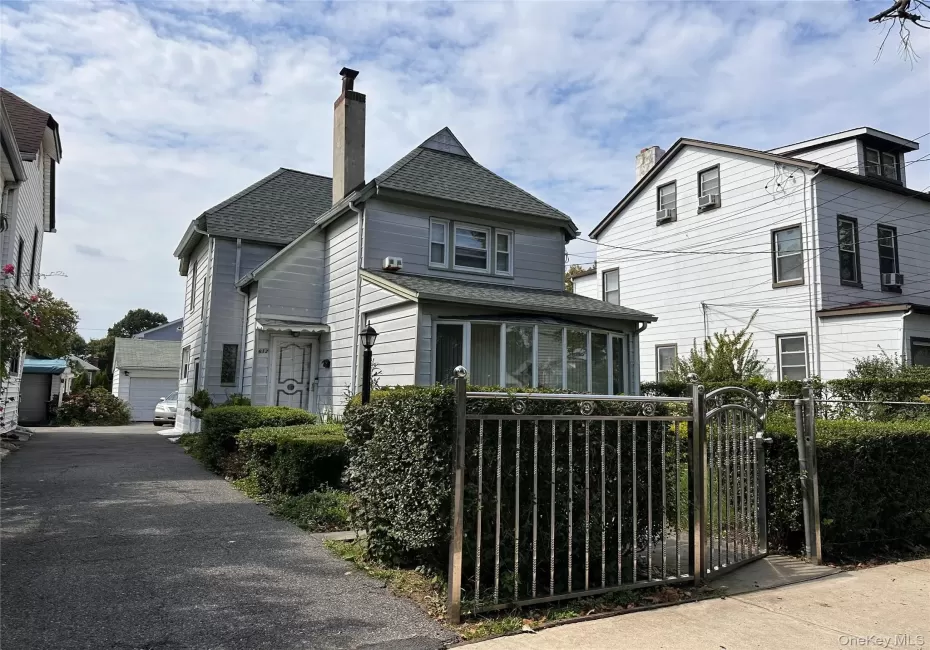 612 8th Avenue, Mount Vernon, NY, 3 Bedrooms Bedrooms, 7 Rooms Rooms,1 BathroomBathrooms,Residential,For Rent,8th,0,1051878 612 8th Avenue, Mount Vernon, NY, 3 Bedrooms Bedrooms, 7 Rooms Rooms,1 BathroomBathrooms,Residential,For Rent,8th,0,1051878