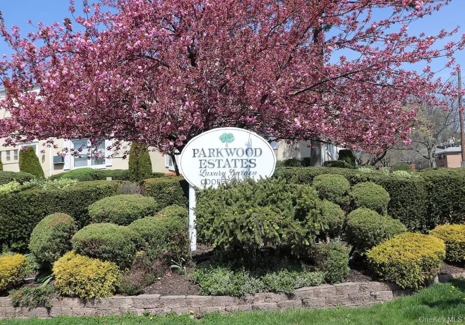 251-37 71st Road, New York, NY, 2 Bedrooms Bedrooms, 5 Rooms Rooms,1 BathroomBathrooms,Residential,For Rent,71st,0,1064885 251-37 71st Road, New York, NY, 2 Bedrooms Bedrooms, 5 Rooms Rooms,1 BathroomBathrooms,Residential,For Rent,71st,0,1064885