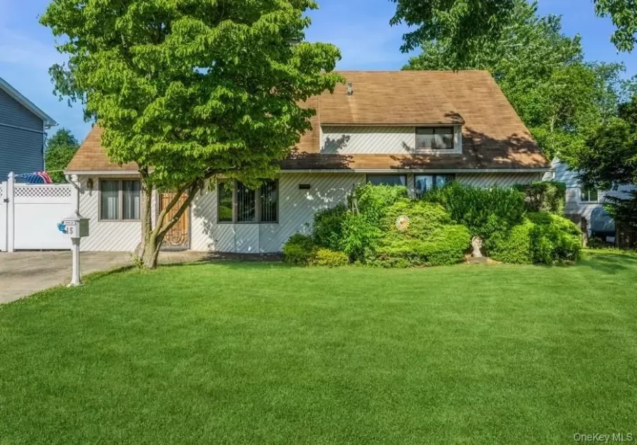 15 Bunker Lane, Oyster Bay, NY, 4 Bedrooms Bedrooms, 7 Rooms Rooms,2 BathroomsBathrooms,Residential Lease,For Rent,Bunker,0,1065809 15 Bunker Lane, Oyster Bay, NY, 4 Bedrooms Bedrooms, 7 Rooms Rooms,2 BathroomsBathrooms,Residential Lease,For Rent,Bunker,0,1065809