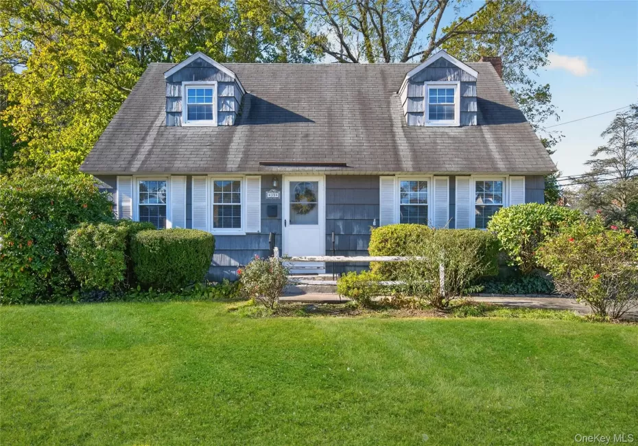 35 Ross Lane, Oyster Bay, NY, 4 Bedrooms Bedrooms, 7 Rooms Rooms,2 BathroomsBathrooms,Residential,For Rent,Ross,0,1064291 35 Ross Lane, Oyster Bay, NY, 4 Bedrooms Bedrooms, 7 Rooms Rooms,2 BathroomsBathrooms,Residential,For Rent,Ross,0,1064291