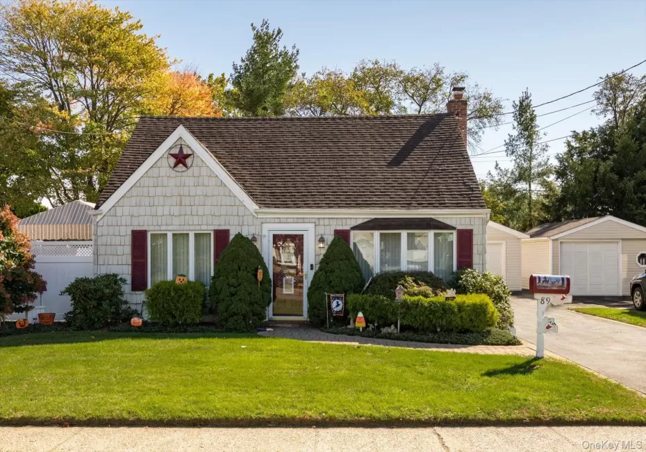 89 Birch Avenue, Babylon, NY, 3 Bedrooms Bedrooms, 7 Rooms Rooms,1 BathroomBathrooms,Residential,For Rent,Birch,0,1064913 89 Birch Avenue, Babylon, NY, 3 Bedrooms Bedrooms, 7 Rooms Rooms,1 BathroomBathrooms,Residential,For Rent,Birch,0,1064913