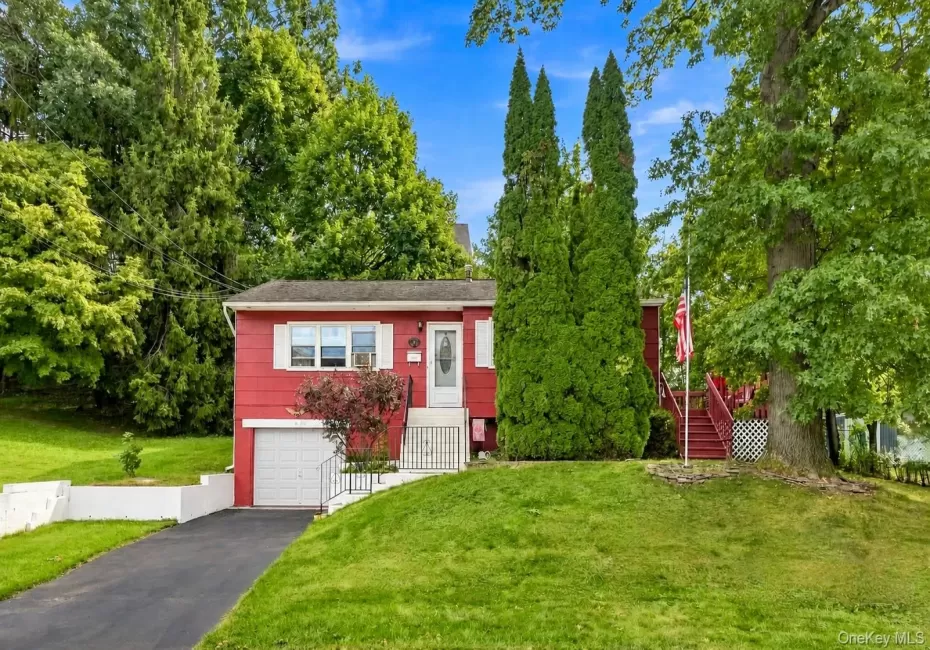 20 Heaney Drive, Beacon, NY, 3 Bedrooms Bedrooms, 6 Rooms Rooms,1 BathroomBathrooms,Residential,For Rent,Heaney,0,1056494 20 Heaney Drive, Beacon, NY, 3 Bedrooms Bedrooms, 6 Rooms Rooms,1 BathroomBathrooms,Residential,For Rent,Heaney,0,1056494