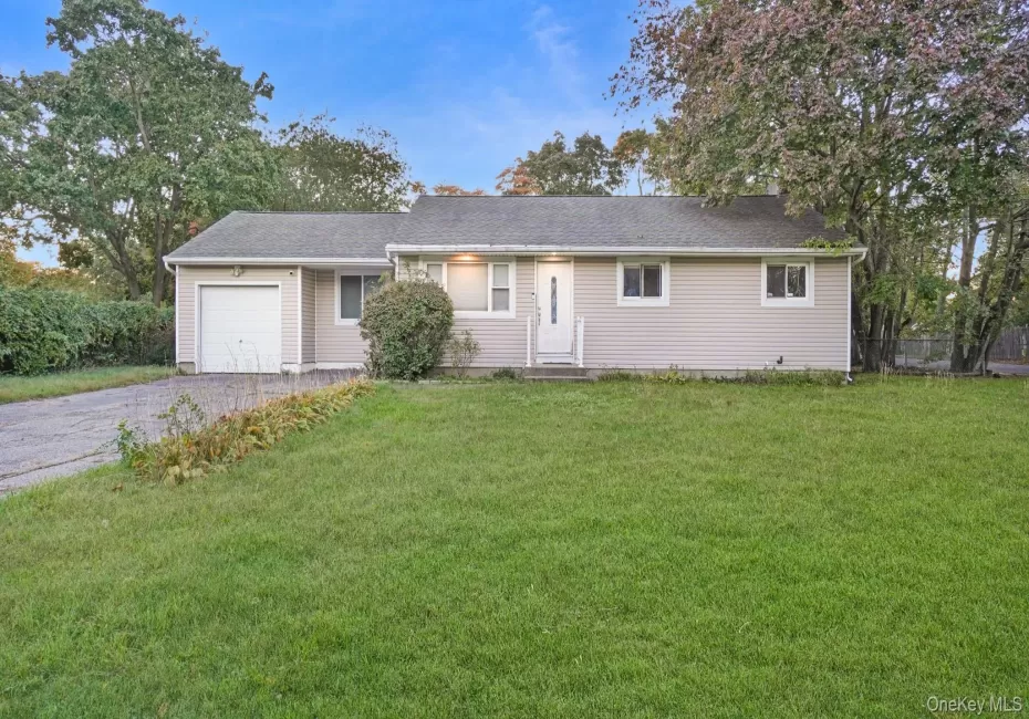 1596 Forks Road, Islip, NY, 4 Bedrooms Bedrooms, 8 Rooms Rooms,3 BathroomsBathrooms,Residential,For Rent,Forks,0,1065960 1596 Forks Road, Islip, NY, 4 Bedrooms Bedrooms, 8 Rooms Rooms,3 BathroomsBathrooms,Residential,For Rent,Forks,0,1065960